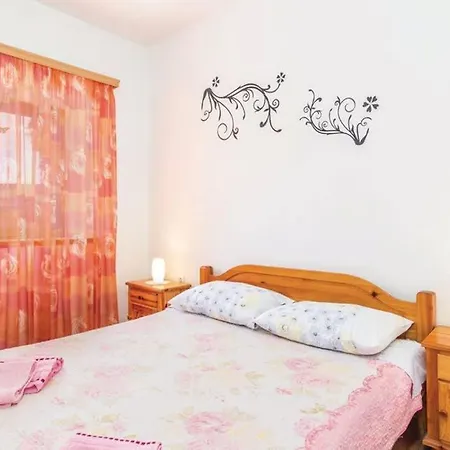 Roza Villa *